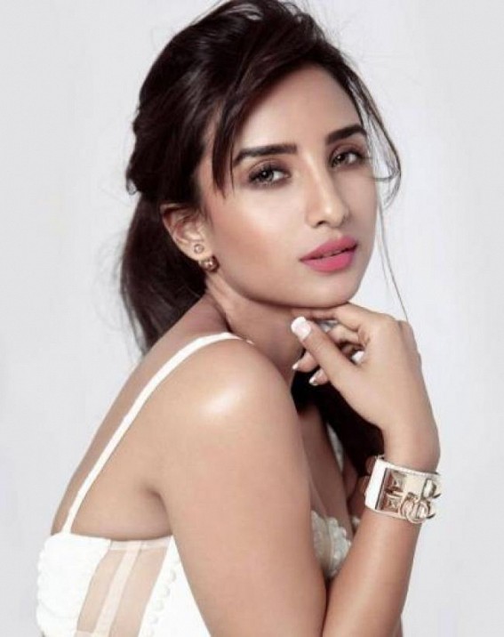 Sharing the load at home shouldn't be rare: Patralekha Sharing the load at home shouldn't be rare: Patralekha