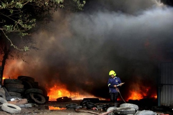 Kochi footwear warehouse fire doused