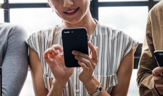 Cheaper Chinese smartphones flood Pakistan, interior areas Cheaper Chinese smartphones flood Pakistan, interior areas