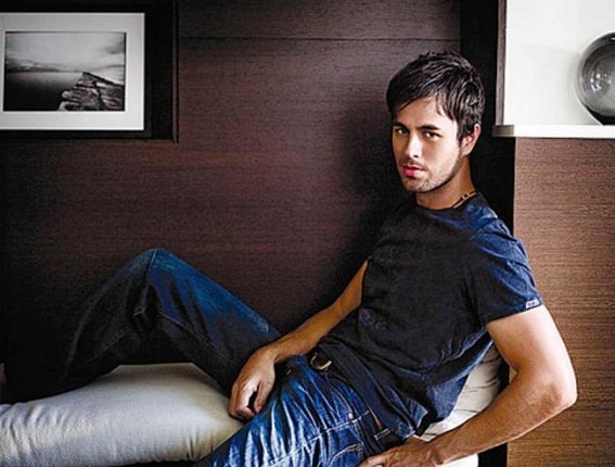 Enrique Iglesias calls India one of his favourite places