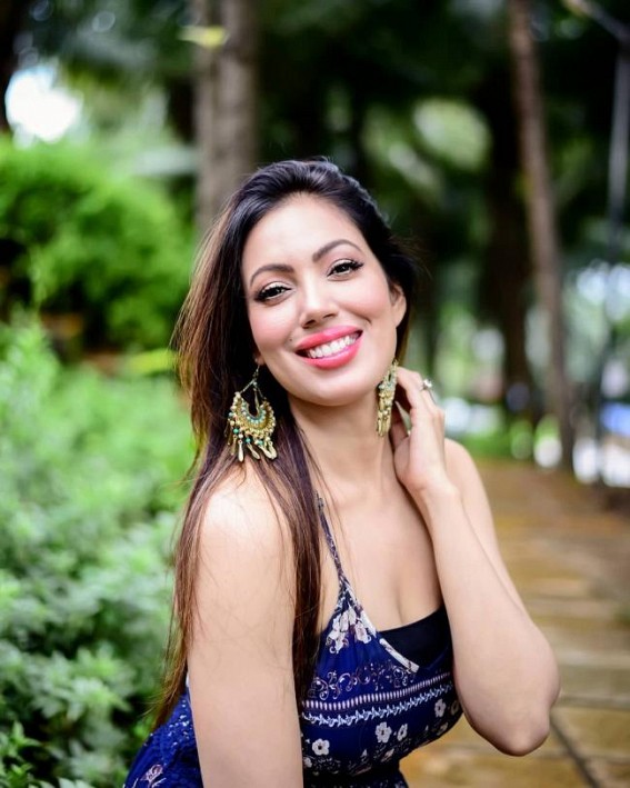 Mun Mun Dutta: Dress up, not down