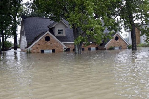 122 people killed in Afghan flash floods