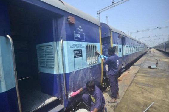 Railways prepares 5.8 lakh face masks, 41k litres of sanitiser Railways prepares 5.8 lakh face masks, 41k litres of sanitiser
