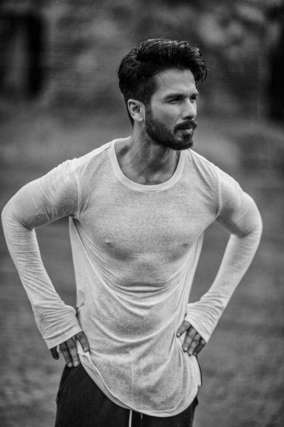 Shahid Kapoor unmasks 20 seconds of his life
