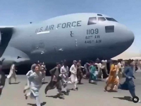 8 people dead in Kabul airport amid chaos 8 people dead in Kabul airport amid chaos