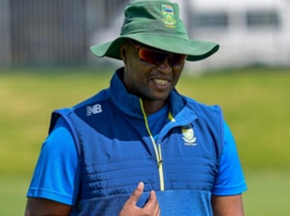 Moreeng departs as South Africa women's head coach after 11 years; du Preez takes over on interim basis