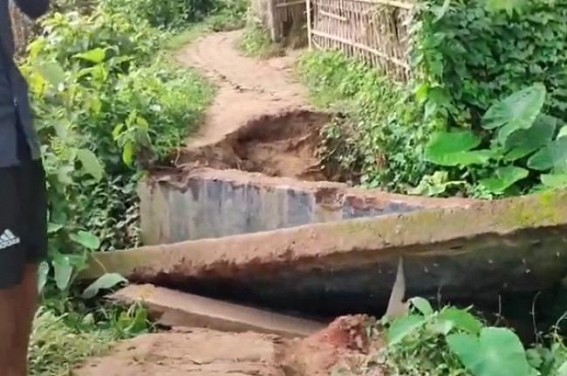 Public suffer due to water crisis, bad roadway situations in Krishnapur