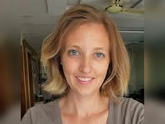 American woman hails affordability, accessibility of Indian healthcare after Rs 50 thumb treatment