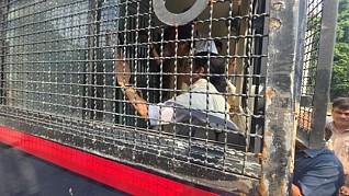 Mamata Banerjee Detained by Delhi Police During Jantar Mantar Protest