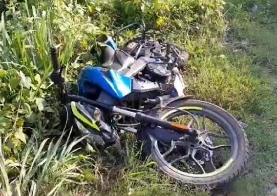 Young man died in Road Mishap ; Dead Body found with his bike in Teluamra National Highway