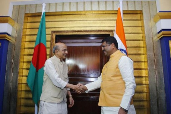 India-Bangladesh bilateral relationship strengthens with Petroleum Minister's visit : Chittagong LPG import terminal likely to connect Tripura via Feni Bridge India-Bangladesh bilateral relationship strengthens with Petroleum Minister's visit : Chittagong LPG import terminal likely to connect Tripura via Feni Bridge