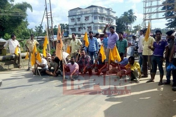 Bhartai Majdur Samiti blocked NH-44 Bhartai Majdur Samiti blocked NH-44