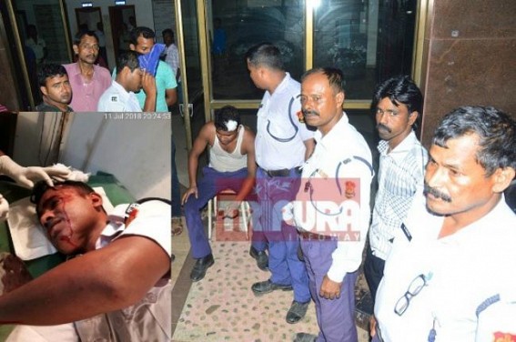 Increasing attacks upon Traffic Police in Capital City, stone hurled by unknown miscreants Increasing attacks upon Traffic Police in Capital City, stone hurled by unknown miscreants