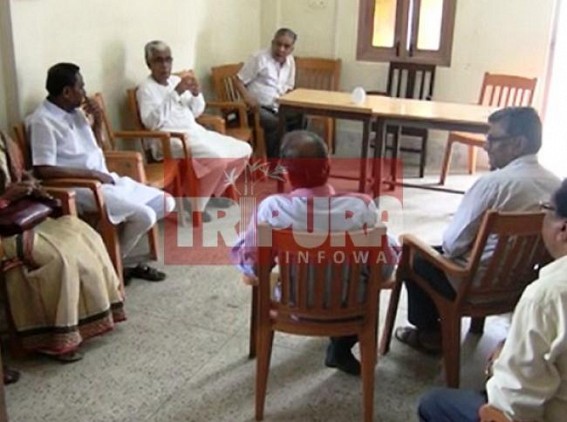 Sonamura CPI-M Party offices attacked : Manik Sarkar visits Sonamura CPI-M Party offices attacked : Manik Sarkar visits