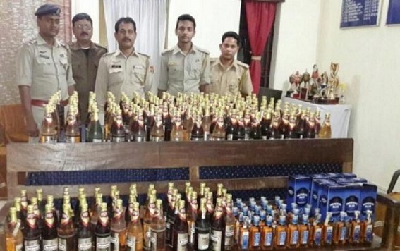 Drive against illegal liquor vendors: Liquor of more than 25000 rupees seized Drive against illegal liquor vendors: Liquor of more than 25000 rupees seized