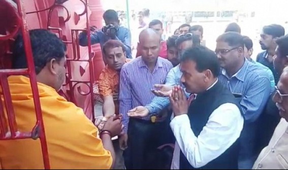 Transport Minister offers prayers to Tripura Sundari Goddess Transport Minister offers prayers to Tripura Sundari Goddess