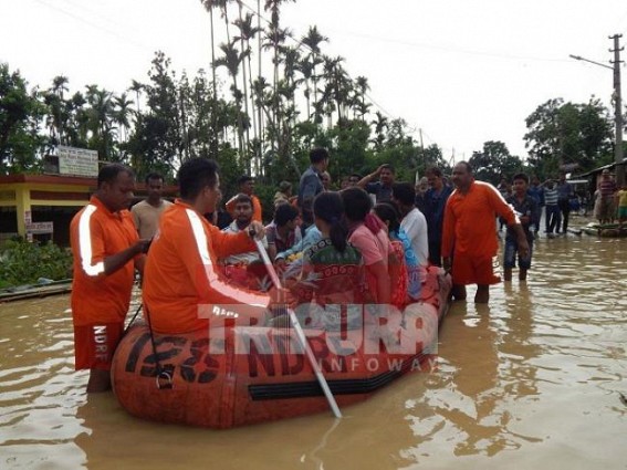 Tripura receives more showers : Rescue operation continues at Unakoti District, 13609 families took shelter in relief camps Tripura receives more showers : Rescue operation continues at Unakoti District, 13609 families took shelter in relief camps