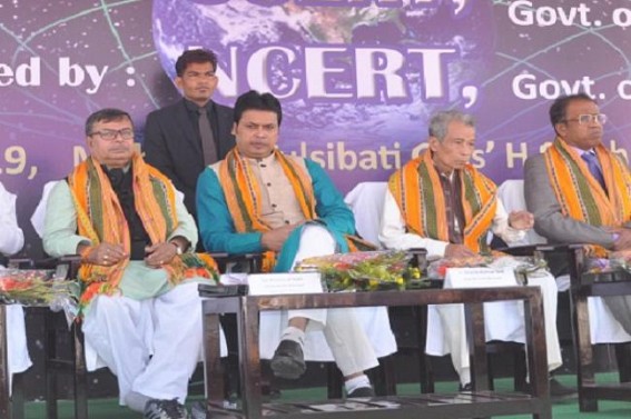 JUMLA 2019 : ‘If unemployed engineers could attempt to become entrepreneurs rather than running after State Govt Jobs, they could earn Rs 10 crores in 10 years’, says Biplab Deb JUMLA 2019 : ‘If unemployed engineers could attempt to become entrepreneurs rather than running after State Govt Jobs, they could earn Rs 10 crores in 10 years’, says Biplab Deb
