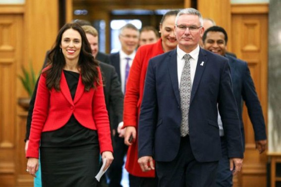 New Zealand PM pays grocery bill of woman New Zealand PM pays grocery bill of woman