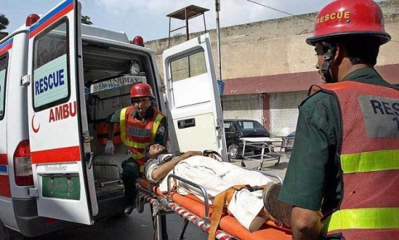 8 killed as passenger bus overturns in Pakistan 8 killed as passenger bus overturns in Pakistan