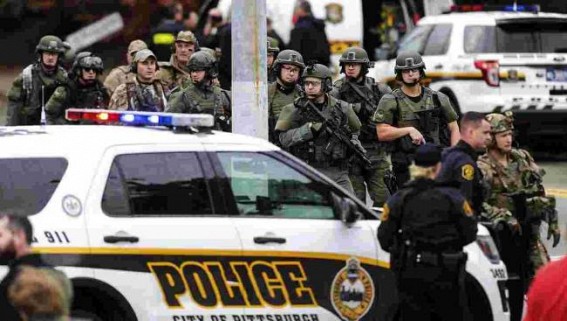 1 killed in US synagogue shooting, suspect held 1 killed in US synagogue shooting, suspect held