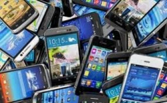 BJP facing questions on ‘Why No Smart Phone’ for youths BJP facing questions on ‘Why No Smart Phone’ for youths