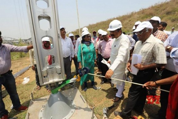 Cyclone Fani: Dharmendra Pradhan reviews restoration of power grid in Bhubaneswar Cyclone Fani: Dharmendra Pradhan reviews restoration of power grid in Bhubaneswar