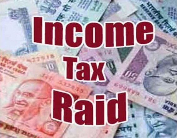 I-T raids on Srinagar Deputy Mayor's businesses I-T raids on Srinagar Deputy Mayor's businesses