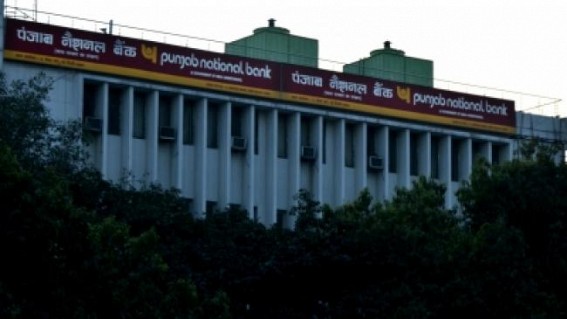 PNB admits staggering loan defaults of Rs 25,000-crore PNB admits staggering loan defaults of Rs 25,000-crore