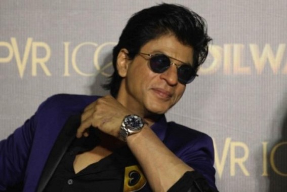 SRK imparts wisdom to Aryan about being a true king SRK imparts wisdom to Aryan about being a true king