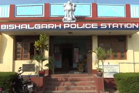 Acid attack on housewife in Tripura, total 4 injured Acid attack on housewife in Tripura, total 4 injured