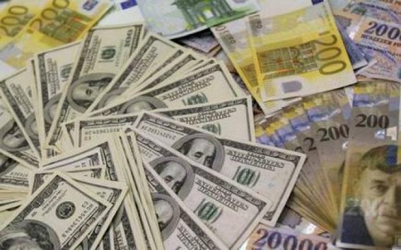 US dollar index edges down alongside declining British pound US dollar index edges down alongside declining British pound