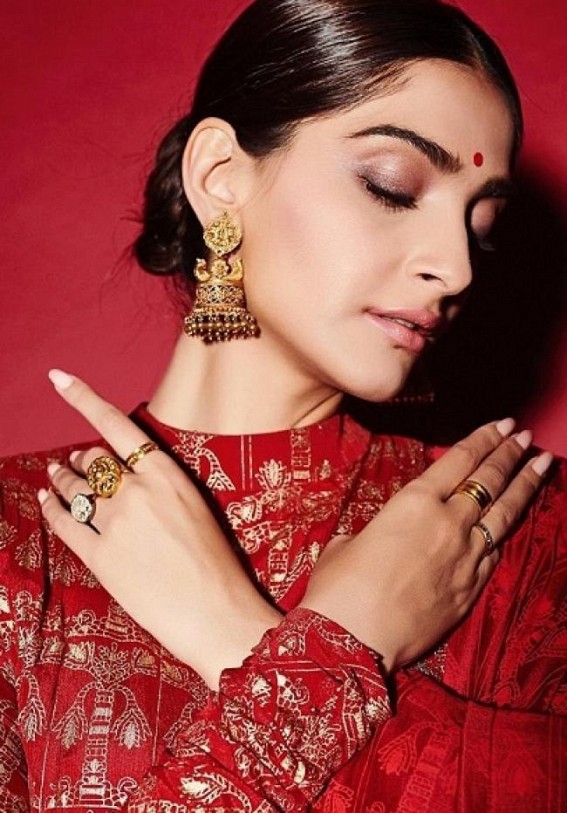 Why Dulquer Salman and hubby Anand Ahuja removed Sonam Kapoor from WhatsApp group Why Dulquer Salman and hubby Anand Ahuja removed Sonam Kapoor from WhatsApp group