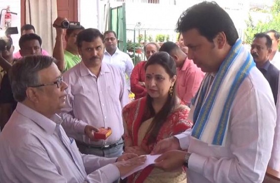 Dasami celebration organized for first time at CM’s quarter in Tripura Dasami celebration organized for first time at CM’s quarter in Tripura