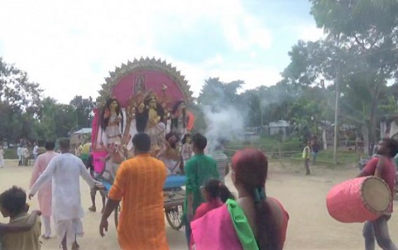 Maa Durga bids farewell, Bisarjan across Dasami ghats Maa Durga bids farewell, Bisarjan across Dasami ghats