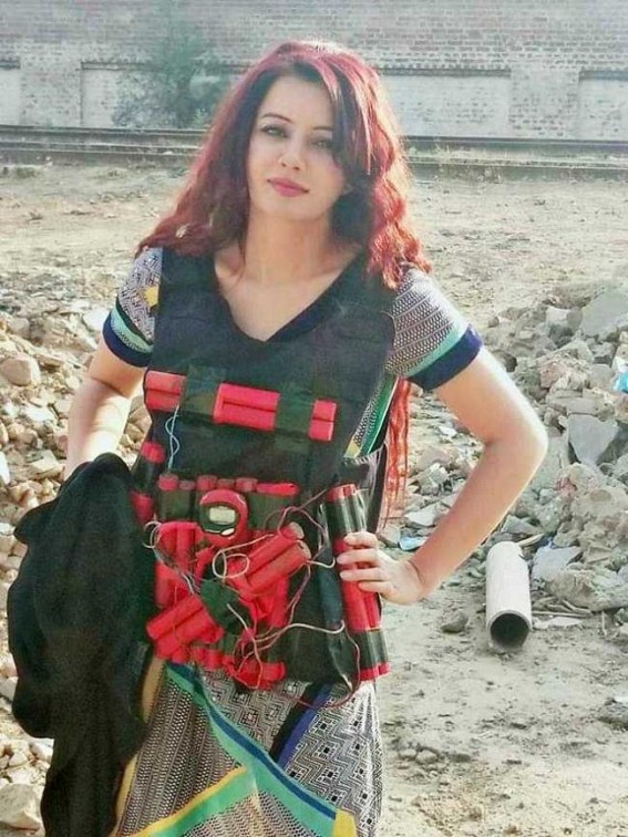 After reptiles, Pak singer threatens Modi with suicide attack After reptiles, Pak singer threatens Modi with suicide attack