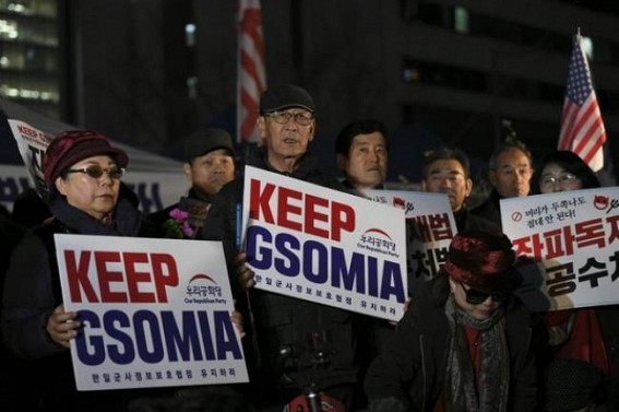 S.Korea to continue intelligence-sharing pact with Japan S.Korea to continue intelligence-sharing pact with Japan