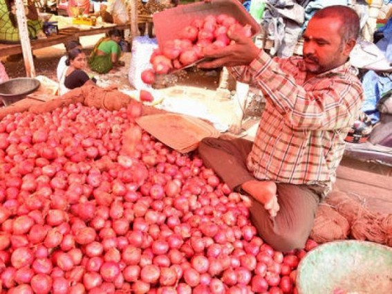 After onions, cooking oil gets costlier After onions, cooking oil gets costlier