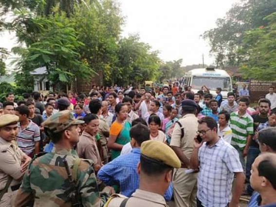 Road blockade at Khowai by poor people demanding Pending MGNREGA Wages Road blockade at Khowai by poor people demanding Pending MGNREGA Wages