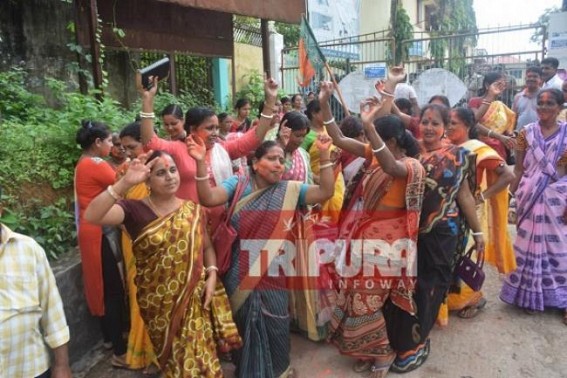 Out of 14% seats BJP wins 9% seats, Congress 5%, CPI-M scores 0 in Panchayat Election : Booth capturing, Fake Vote casting alleged Out of 14% seats BJP wins 9% seats, Congress 5%, CPI-M scores 0 in Panchayat Election : Booth capturing, Fake Vote casting alleged