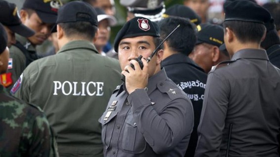Thai police search for Rohingya who escaped detention centre Thai police search for Rohingya who escaped detention centre