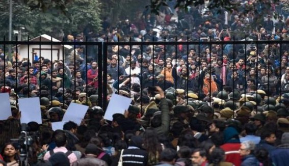 Delhi Police identifies WhatsApp group in JNU attack Delhi Police identifies WhatsApp group in JNU attack