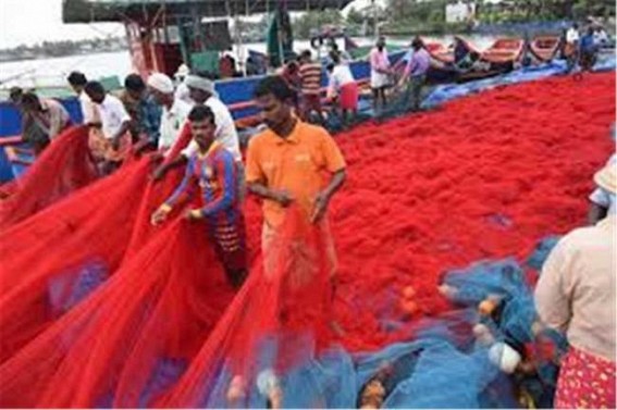 Trawlers to keep off Kerala coast as 52-day ban begins June 9 Trawlers to keep off Kerala coast as 52-day ban begins June 9