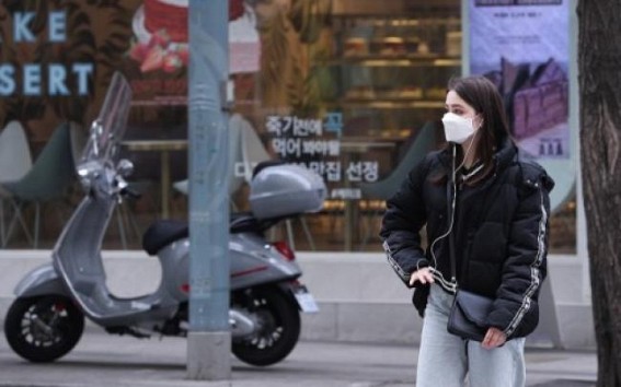 Number of unemployed South Koreans hit record high Number of unemployed South Koreans hit record high
