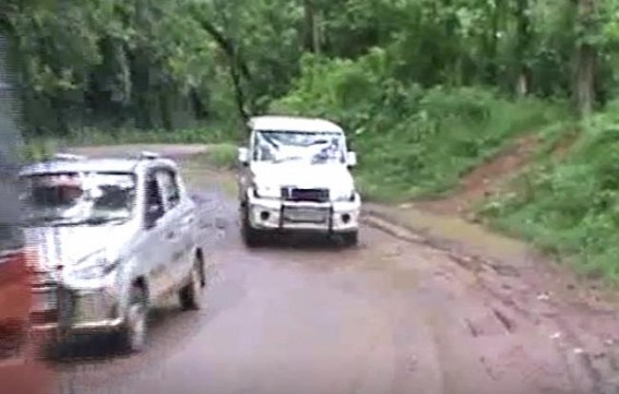 Kumarghat-Kailsahar's main road is in pathetic condition Kumarghat-Kailsahar's main road is in pathetic condition