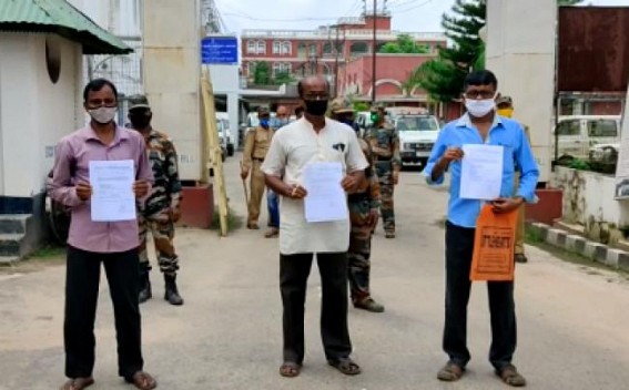 Refugee development committee placed deputation to West DM Refugee development committee placed deputation to West DM