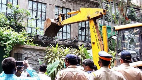 #WellDoneBMC trends after BMC demolition action at Kangana's office #WellDoneBMC trends after BMC demolition action at Kangana's office