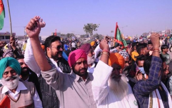 Third front opens as farmers throng Delhi-UP border at Ghazipur Third front opens as farmers throng Delhi-UP border at Ghazipur
