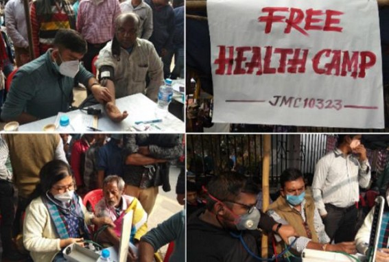 'Our Teachers are not Unqualified........', said Passed Out Doctors, Medical Students : Organized Free Medical Camp for 10323 Agitating Teachers on Day 6 of Protest 'Our Teachers are not Unqualified........', said Passed Out Doctors, Medical Students : Organized Free Medical Camp for 10323 Agitating Teachers on Day 6 of Protest