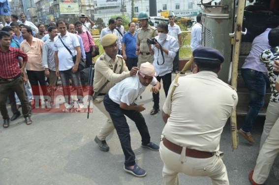 10323 teachers demanded Biplab Deb’s resignation for arresting teachers, protested for immediate release of arrested teachers 10323 teachers demanded Biplab Deb’s resignation for arresting teachers, protested for immediate release of arrested teachers